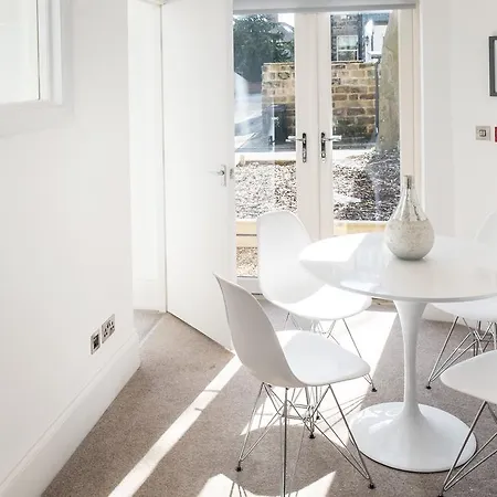 Serviced St Georges 2 Apartment